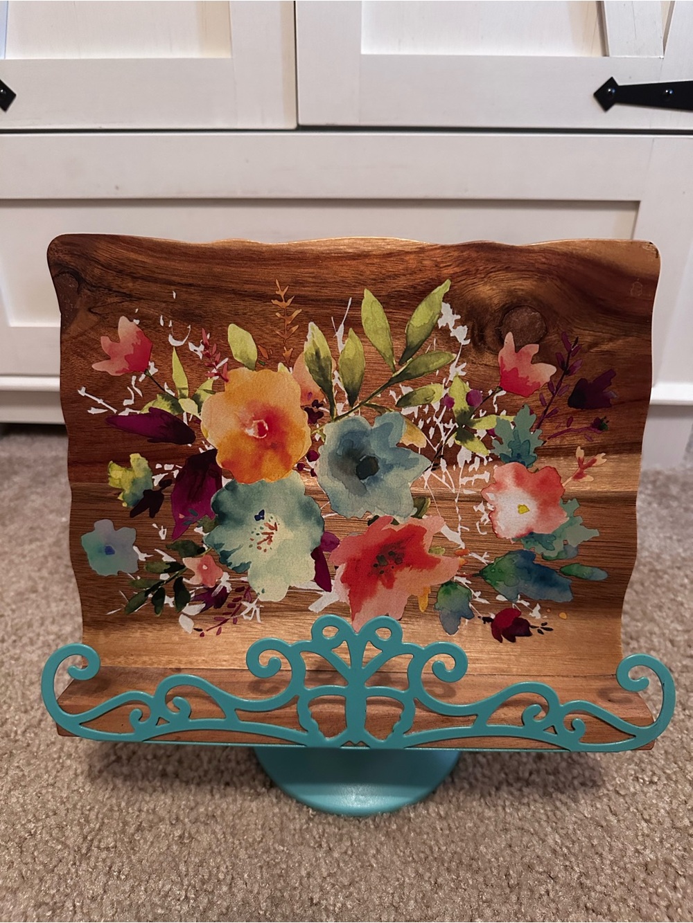 The Pioneer Woman Floral Wood Plate Stand with Turquoise Base